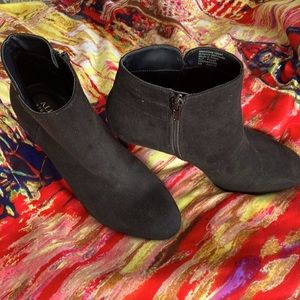 Black suede shooties